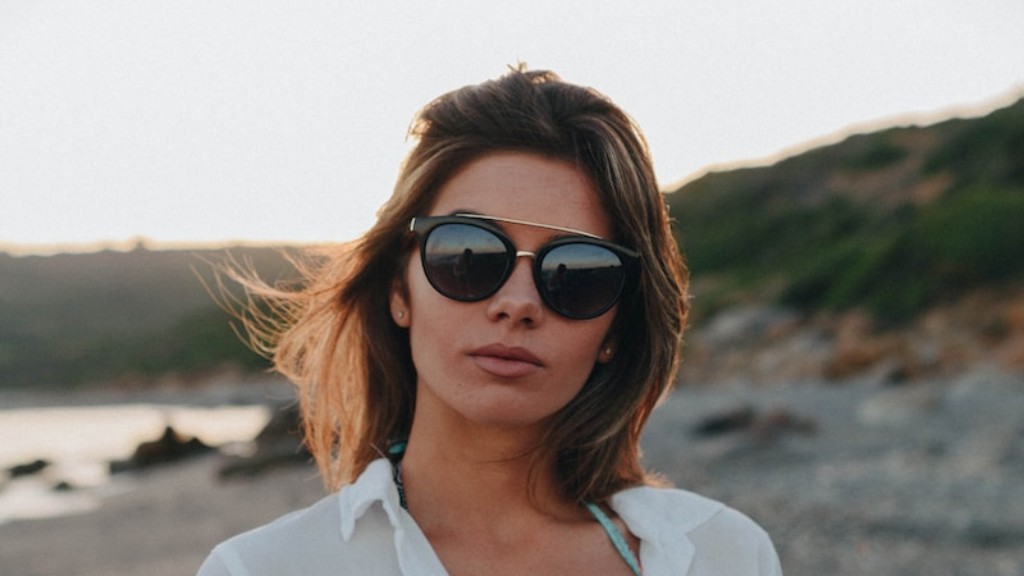 How To Figure Out What Sunglasses Look Good On You